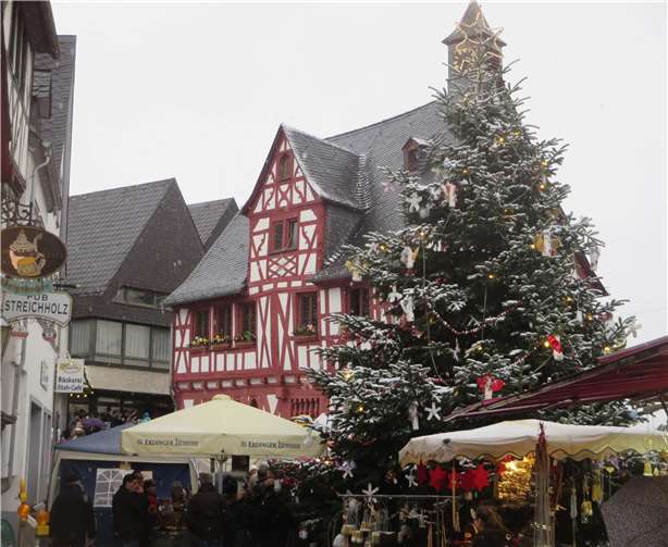 Der Marktplatz füllte sich am Nachmittag mit Besuchern. Thomas Bergmann