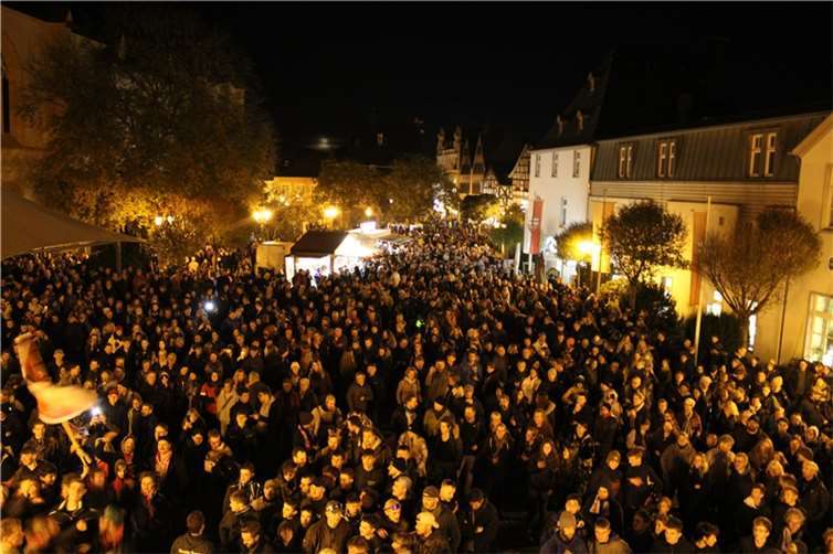 Der Marktplatz war anlässlich der Bekanntgabe der Sieger proppenvoll. 