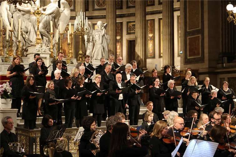 Maria Laach: Festkonzert am Maifeiertag 2025 Der Maternuschor Köln. Quelle: Klosterbetriebe Maria Laach