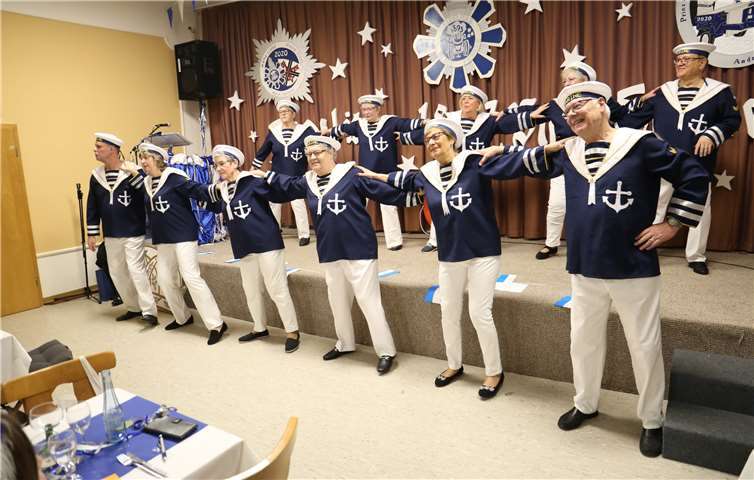 Der Matrosentanz des Vorstands war einer der Höhepunkte des Abends.Foto: Christian Schmitz