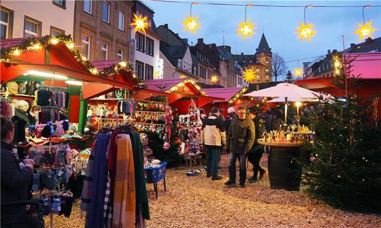 Der Mayener Weihnachtsmarkt öffnet an allen Adventswochenenden.
