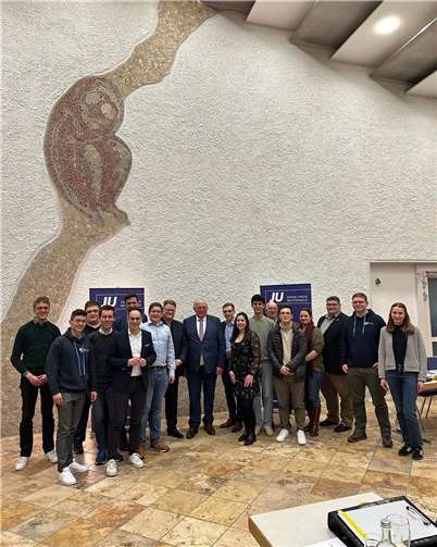 Der Minister für Arbeit, Gesundheit und Soziales des Landes Nordrhein-Westfalen und Bundesvorsitzende der Christlich-Demokratischen Arbeitnehmerschaft (CDA), Karl-Josef Laumann waren zu Gast. Foto: Achim Wüst