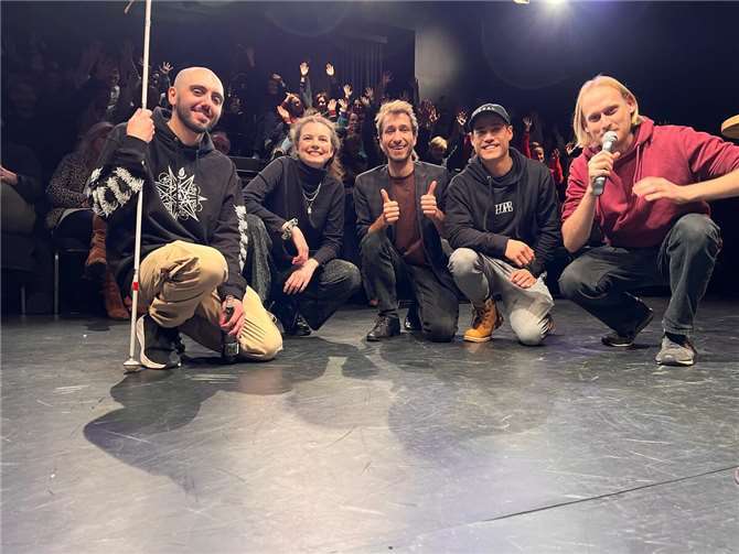 Der Moderator Salomon Hofstötter hatte vier Profis eingeladen, die schon alle diverse KGBs gewonnen haben. Foto: privat