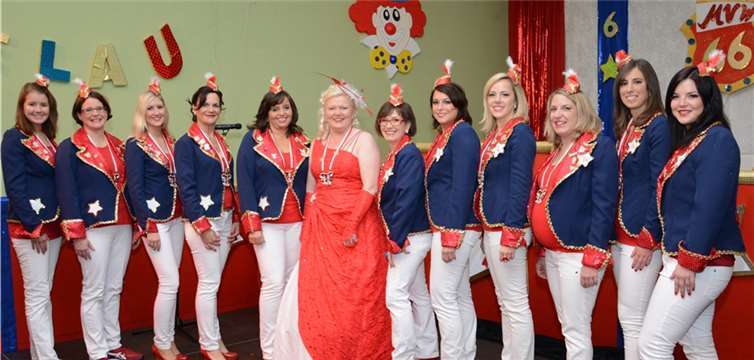 Der Möhnenvorstand mit Obermöhn Ursel freut sich auf alle Gäste. Privat