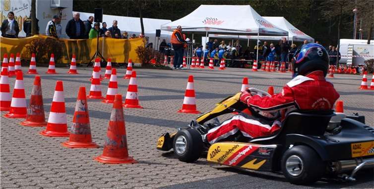 Der Motorsport-Nachwuchs ging in fünf verschiedenen Altersklassen an den Start. SBL