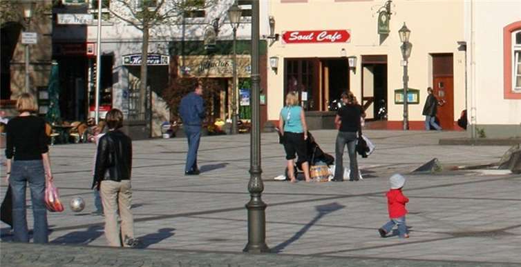 Der Münzplatz in Koblenz mit der Gaststätte "Affenclub". Foto: Wikimedia Commons / Brego