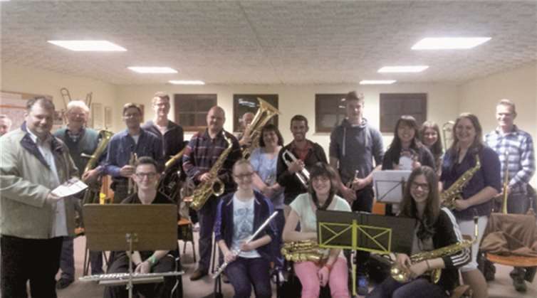 Der Musikclub Fidelio freute sich über Besuch von Mitgliedern der Show-Truppe „Up with People“. privat