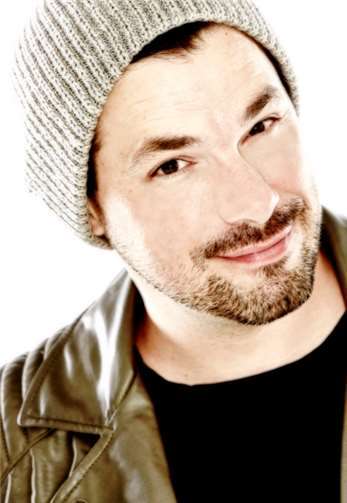 Der Musiker und Autor aus Köln, Dada Peng, versucht in seinem Buch und seinen Songs das Thema Sterben auf eine junge und frische Art und Weise anzugehen. privat