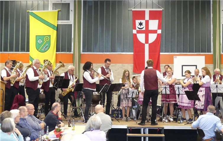 Der Musikverein Brohl war in diesem Jahr Gastgeber des Konzertes „Klingende Verbandsgemeinde“. Fotos: TE