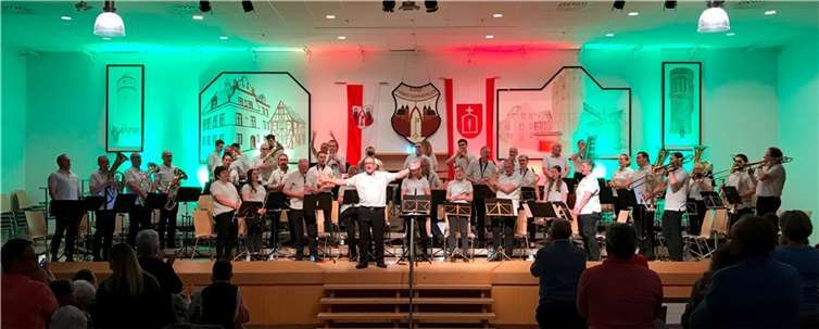 Der Musikverein Kaifenheim war mit von der Partie bei der musikalischen kleinen Weltreise.