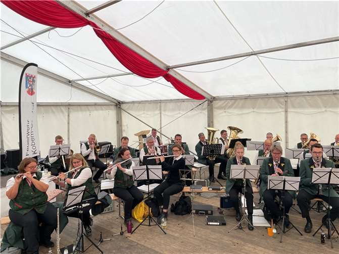 Der Musikverein Kobern auf dem Kreisfeuerwehrtag in Kobern. Quelle: Musikverein Kobern