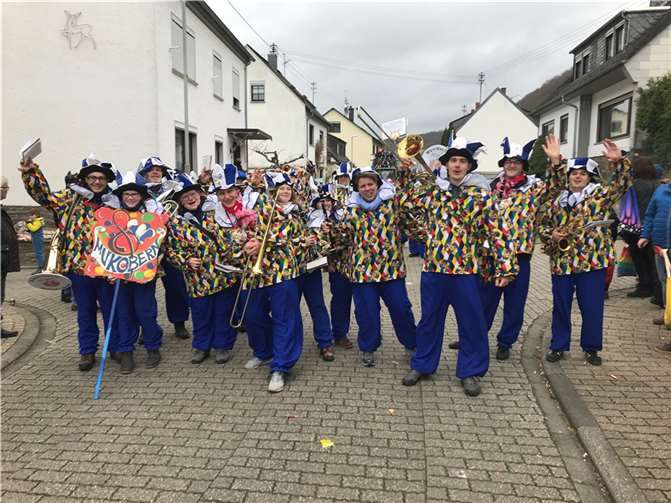 Der Musikverein Kobern beim Karnevalsumzug 2020 in Mülheim-Kärlich. Quelle: Musikverein Kobern