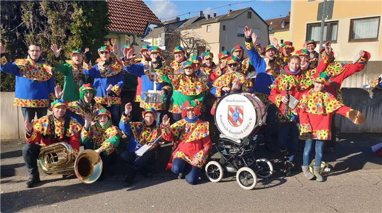 Der Musikverein Ransbach-Baumbach an Karneval vor der Pandemie.Quelle: Musikverein Ransbach-Baumbach/Archiv