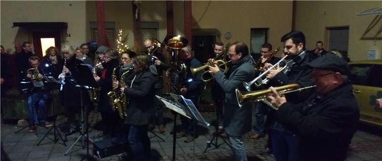 Der Musikverein Sayn spielt ein Platzkonzert am Pestkreuz. Foto: privat