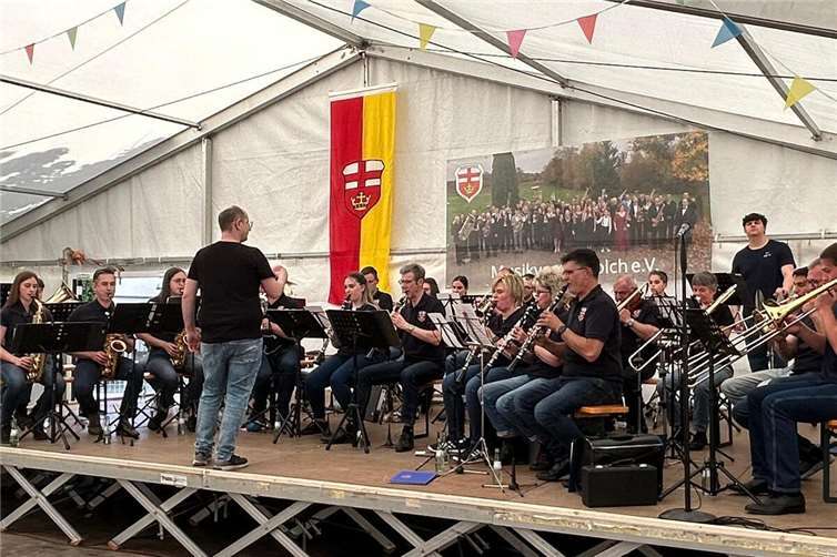 Der Musikverein gestaltete viele Programmpunkte der Kirmes mit. Foto: privat