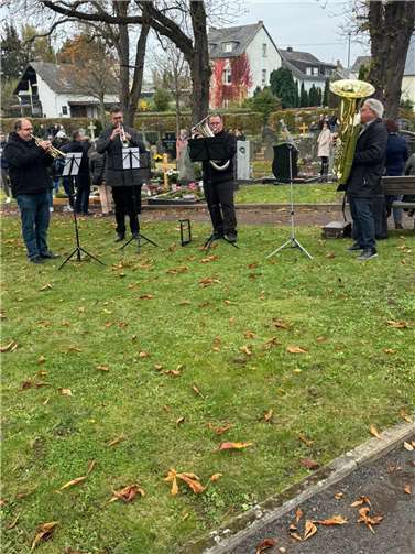 Der Musikzug Rot-Weiß Plaidt e.V. kann auf einen ereignisreichen November zurückblicken, in dem die Musiker/innen an zahlreichen Auftritten mitwirkten und mit ihrem vielseitigen Repertoire für festliche Stimmung sorgten. Foto: privat