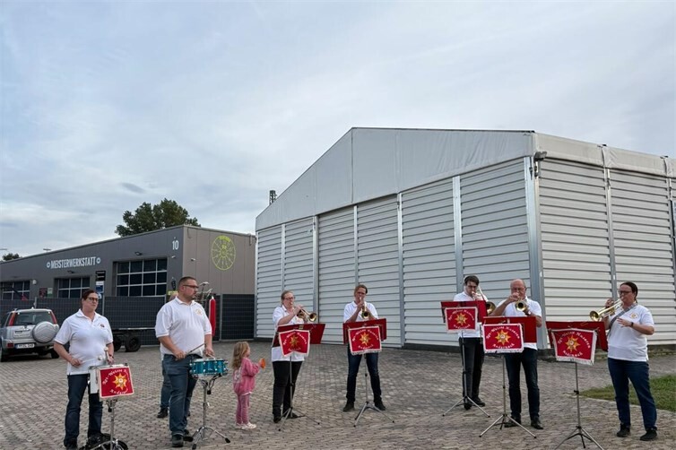 Der Musikzug der Rot-Weissen Husaren