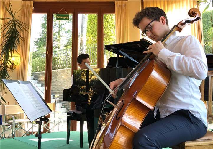 Der Nachwuchs-Cellist Konstantin Bruns präsentierte eine erlesene Auswahl osteuropäischer Duo-Kompositionen der Romantik und der klassischen Moderne. Foto: privat