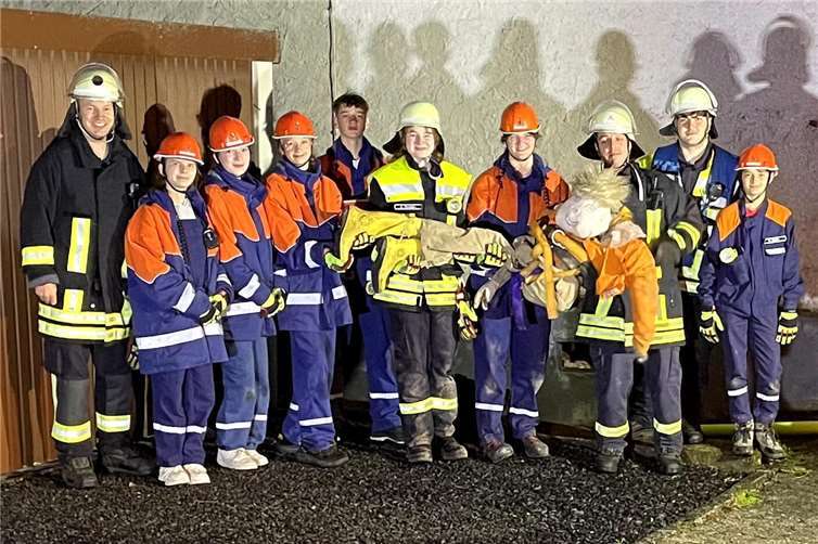 Der Nachwuchs der Bermeler Feuerwehr zeigte vollen Einsatz.  Fotos: Daniel Hellen