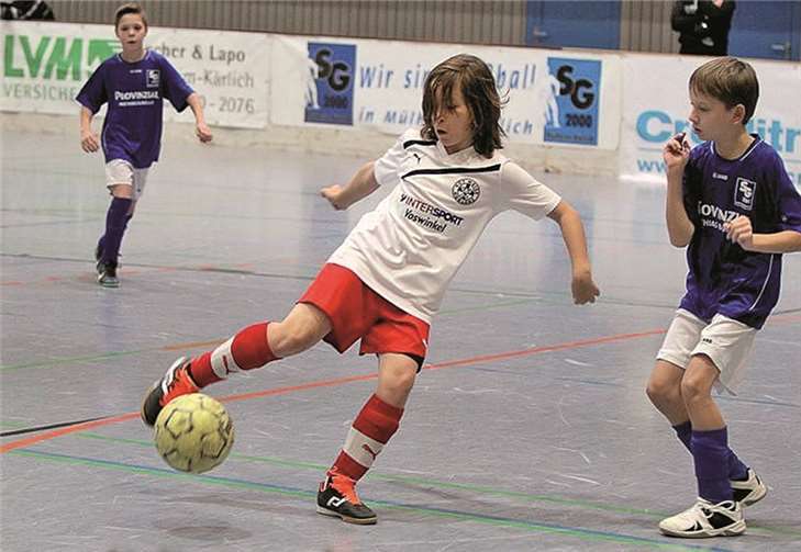 Der Nachwuchs von RW Koblenz war bereits am vergangenen Samstag beim evm-Cup in Mülheim-Kärlich im Satz.  Am kommenden Wochenende gehen gleich Teams auf der Kathause an den Start bei der Hallenkreismeisterschaft. -TH-