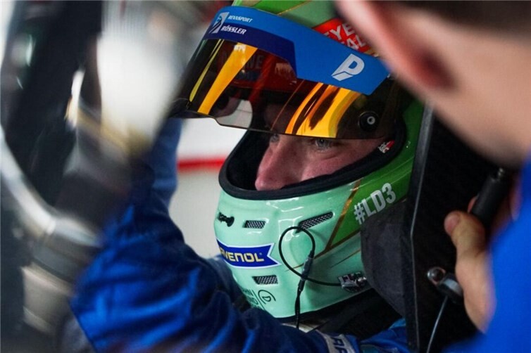 Der Nachwuchsfahrer aus den Reihen des AC Mayen stellte sich beim Team Rennsport Rössler einer neuen Herausforderung und meisterte seine Feuertaufe im Prototypensport mit Bravour.