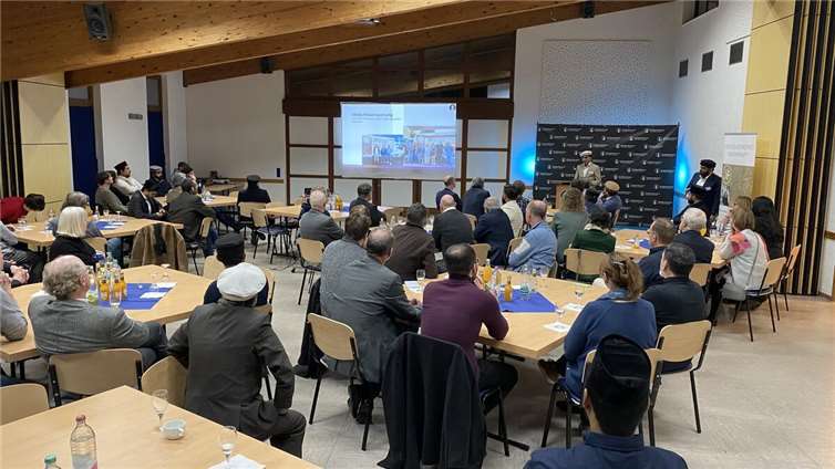 Der Neujahrsempfang der Ahmadiyya Muslim Jamaat (AMJ) Neuwied hatte eine klare Botschaft: Frieden, jetzt und für alle.  Foto: privat