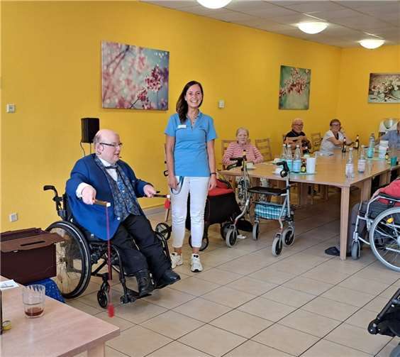 Der Neuwieder Zauberkünstler Patrick Kaußen besuchte das Haus am Distelfeld. Foto: privat