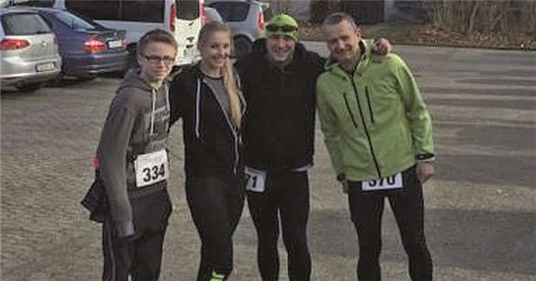 Der Nieselregen konnte die Läufer nicht an der Teilnahme am Silberlauf hindern.