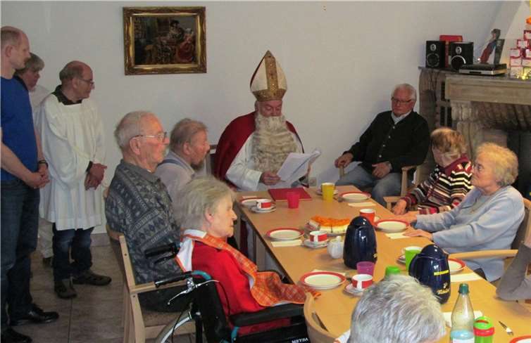 Der Nikolaus begrüßte jeden einzelnen mit einem kleinen Gedichtsvers.privat