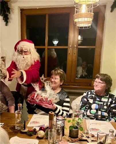 Der Nikolaus hatte in diesem Jahr nichts zu meckern!  Der Nikolaus bei der Arbeit.