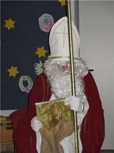 Der Nikolaus hatte Geschenke mitgebracht. Foto: privat