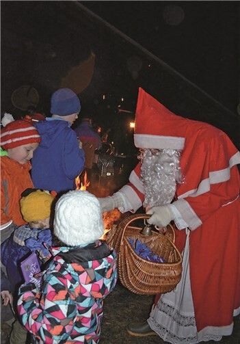 Der Nikolaus hatte für jeden ein kleines Geschenk mitgebracht.
