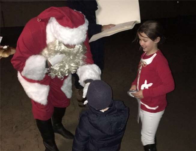 Der Nikolaus hatte für jeden kleine Geschenke mitgebracht.