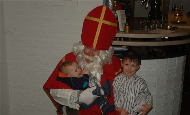 Der Nikolaus hatte zumeist nur Gutes zu berichten und somit erhielt auch jedes Kind ein Geschenk.privat