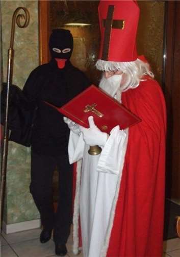 Der Nikolaus kam mit Knecht Ruprecht vorbei. privat