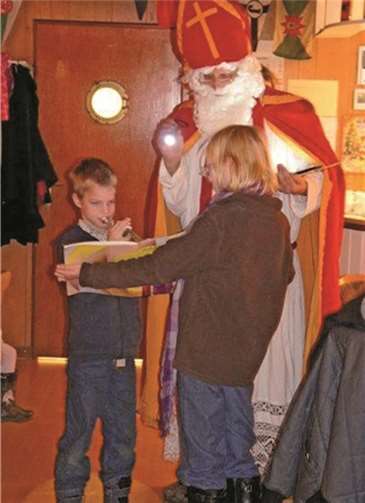 Der Nikolaus wurde von Gaston Sieber an der Trompete begleitet. privat