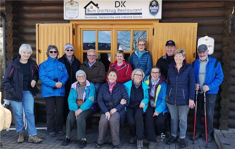 Der Nordic-Walking-Treff erkundete die Umgebung rund um das Roßbacher Häubchen.Foto: privat