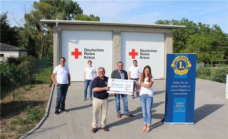 Der Orstverein konnte freudig die Spende des Lions Club entgegen nehmen. Fotos: privat