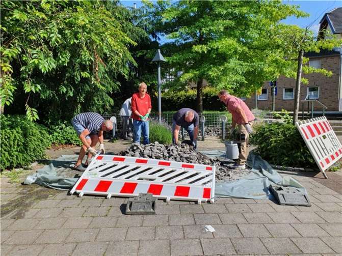 Der Ortsbeirat sagte Eigenleistungen zu. Diese wurden „fleißig“, bei hohen Temperaturen, an zwei Tagen bewerkstelligt und erbracht. Foto: privat