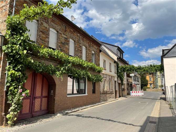 Walporzheim: Gewässerwiederherstellung nach der Flut geht voran Der Ortskern von Walporheim wurde bei der Flut stark in Mitleidenschaft gezogen. Foto: ROB