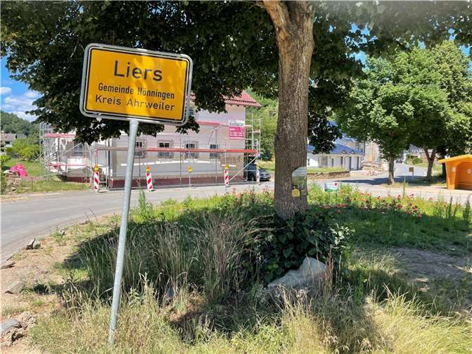 Flut: Wie geht der Wiederaufbau in Hönningen voran? Der Ortsteil Liers ein Jahr nach der Flut. Foto: ROB