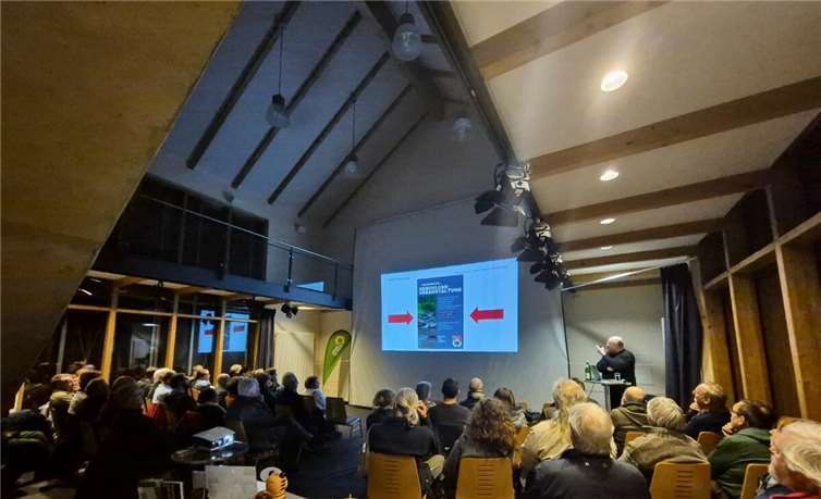 Der Ortsverband Puderbacher Land von Bündnis 90/Die Grünen veranstaltete eine gut besuchte Informationsveranstaltung zum Thema „Leben an Wied und Holzbach in Zeiten des Klimawandels“. Foto: privat