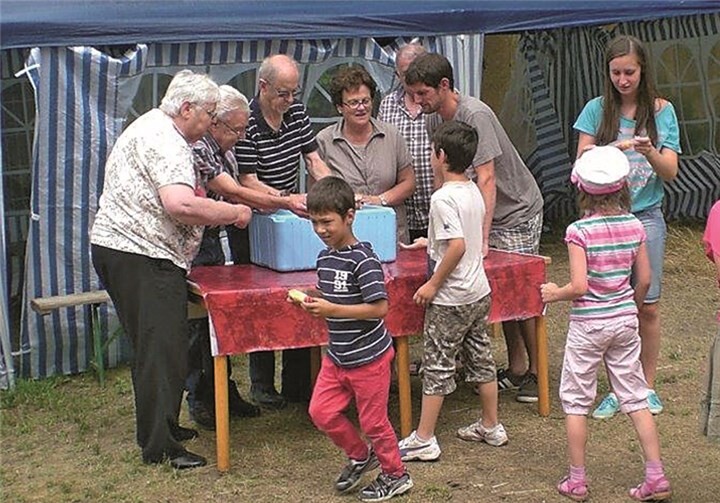 Der Ortsverein Arzheim spendierte ein Eis für alle.Privat