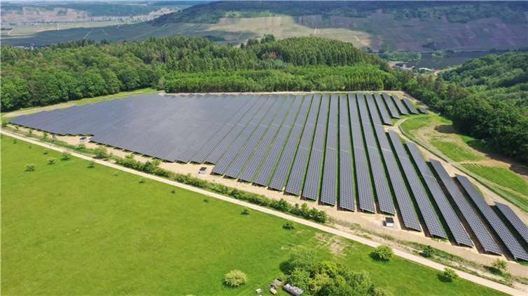 Der PV-Solarpark Scheich bei Trier.  Foto: Trianel