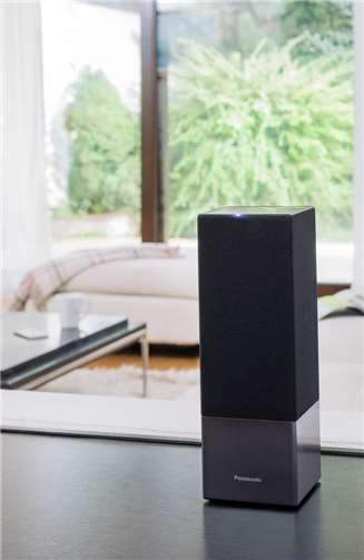 Der Panasonic GA10, ein sprachgesteuerte Lautsprecher. www.balinthajagos.com