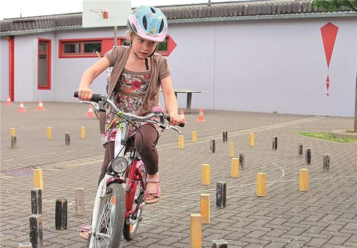 Der Parcours verlangte den Kindern viel Körpergefühl und Radbeherrschung ab.privat