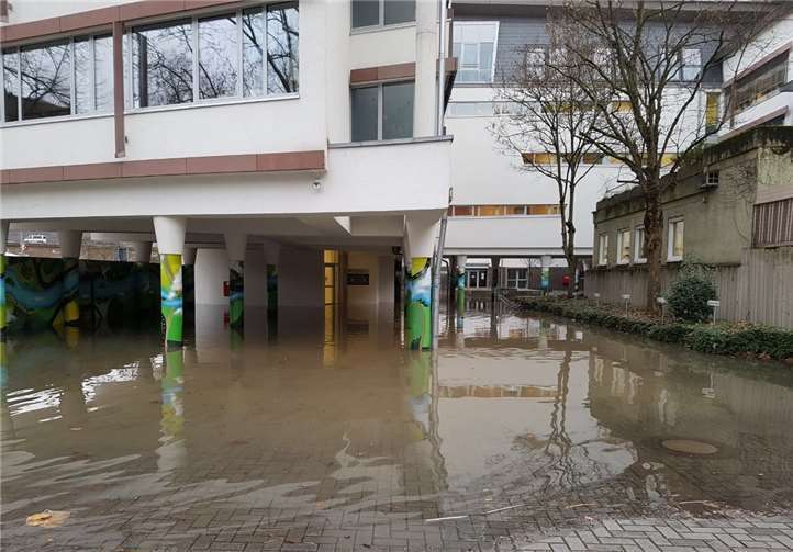 Der Parkplatz und die Kellerräume der Kreisverwaltung waren ebenfalls betroffen.