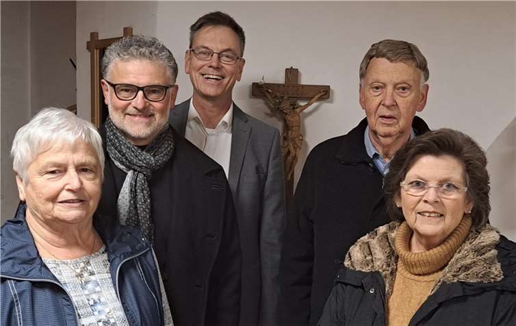 Der Pfarreienrat setzt sich zusammen aus den gewählten Mitgliedern des Pfarrgemeinderates von Kruft, den gewählten Mitgliedern des Pfarrgemeinderates von Nickenich, der Gemeindereferentin Marianne Krämer-Birsens und Pfarrer Norbert Missong. Foto: privat