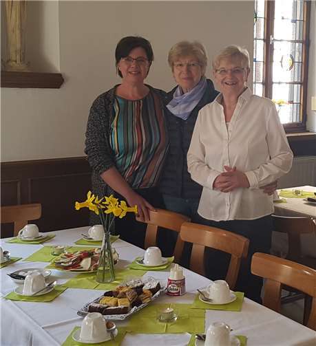 Der Pfarrgemeinderat bot Kaffee und Kuchen an.