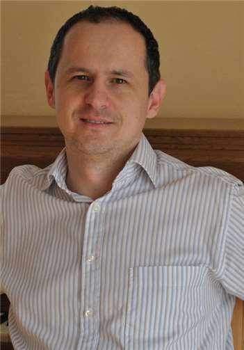 Der Pianist András Orbán.